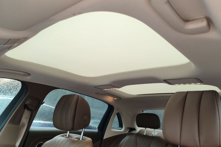 奔驰E级 2023款 改款 E 300 L 时尚型局部细节22