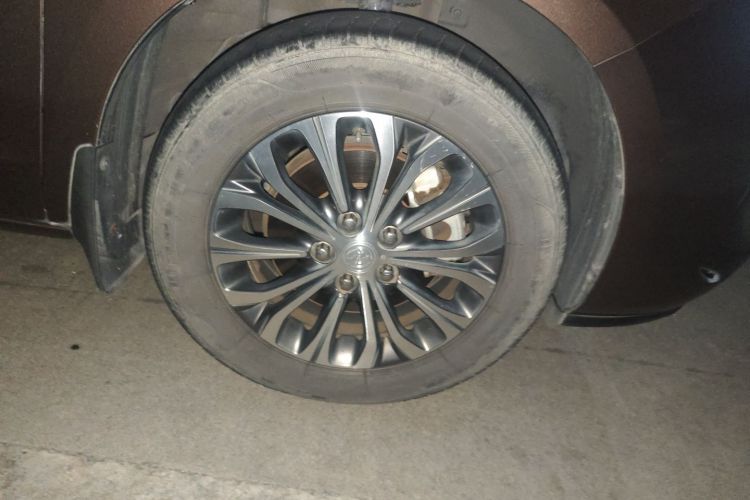 别克GL8 2021款 陆上公务舱 652T 舒适型车身外观6007