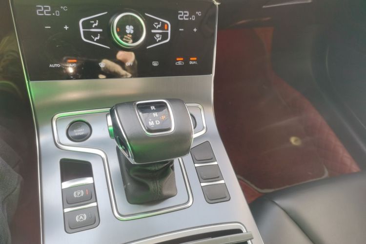 红旗H5 2022款 经典款 改款 1.8T 自动智联旗韵版中控内饰18