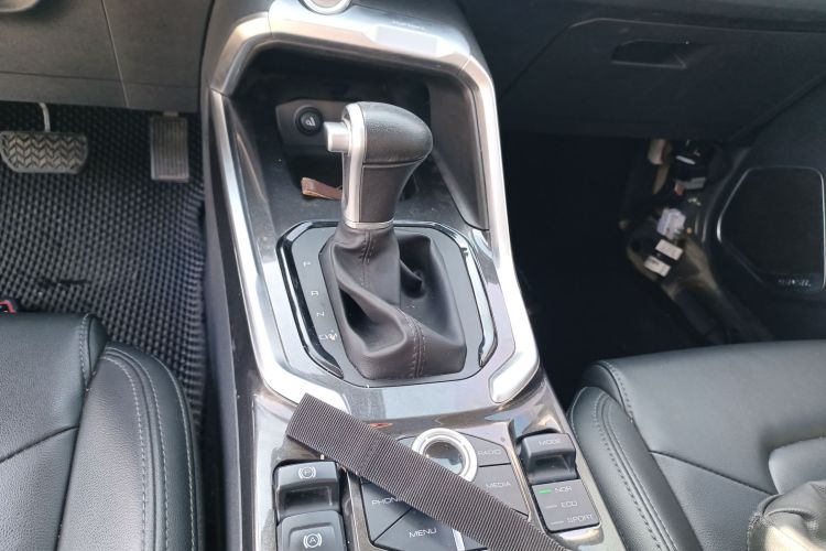 哈弗H6 2017款 红标 1.5T 自动两驱智尚型中控内饰18