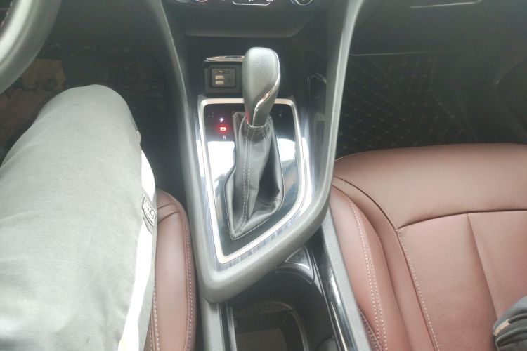 别克GL6 2019款 18T 6座互联尊贵型 国V局部细节18