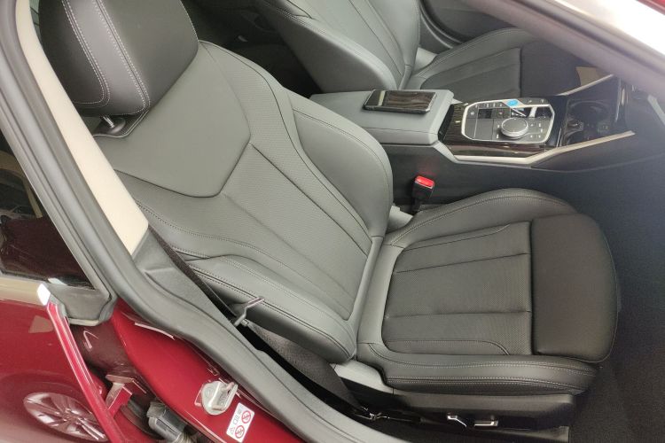 宝马i4 2023款 eDrive35局部细节41