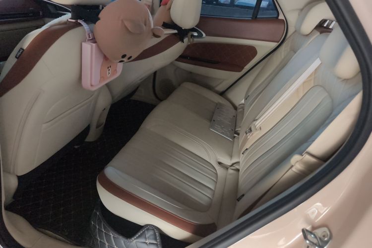 欧拉好猫 2023款 401km标准续航 豪华型 磷酸铁锂中控内饰21