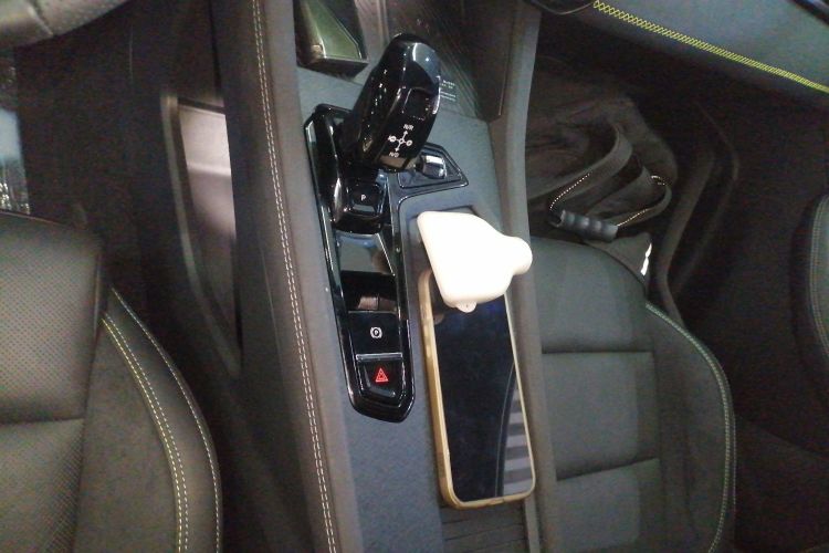 领克03 2023款 2.0TD DCT劲Pro中控内饰18