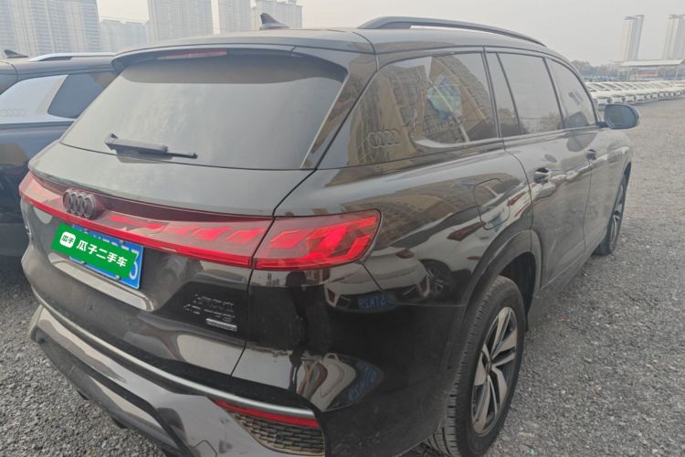 奥迪Q6 2023款 40 TFSI quattro 观云型 Light 飞骑套装车身外观7