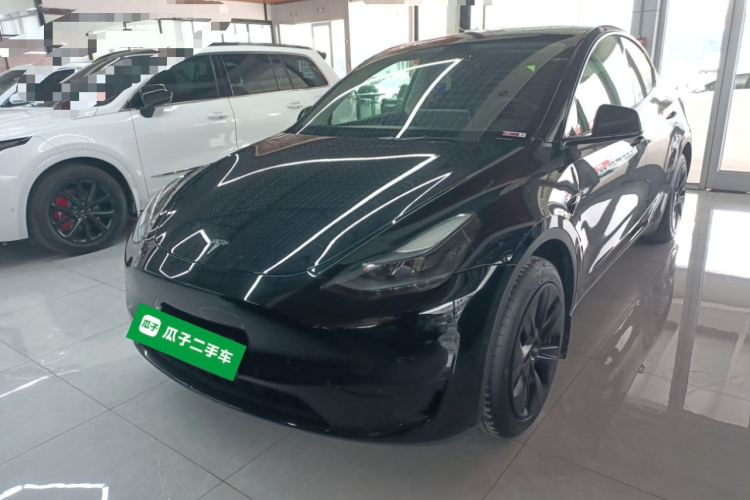 特斯拉 Model Y 2023款 后轮驱动版车身外观1