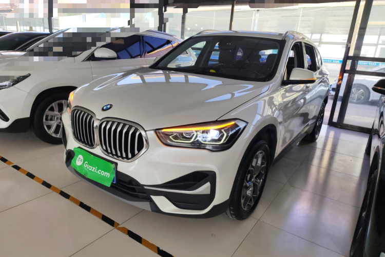 宝马X1 2020款 sDrive25Li 领先型车身外观1