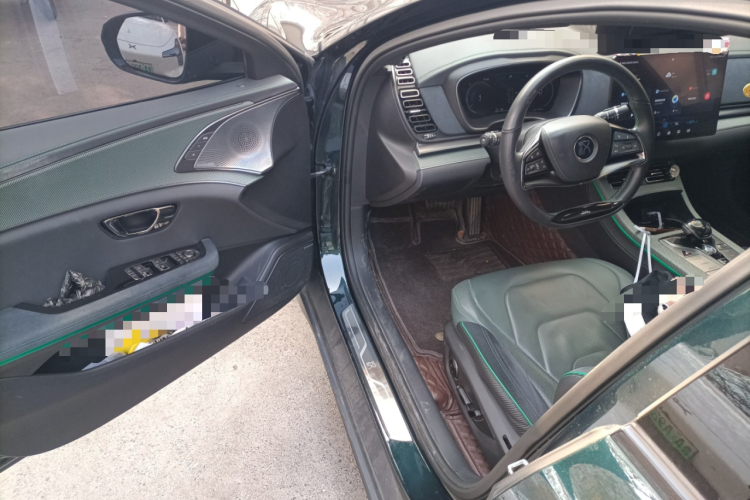 比亚迪 汉 2022款 EV 610KM四驱千山翠限量版中控内饰20