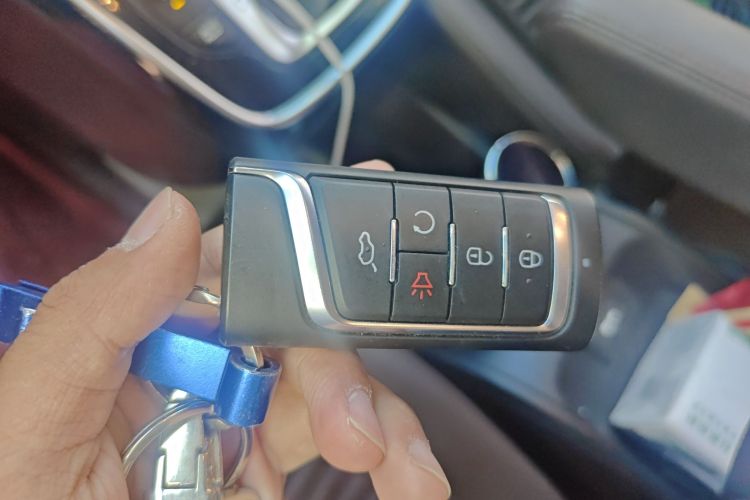 广汽传祺 传祺M6 2019款 270T DCT尊享版（七座）国VI中控内饰7001