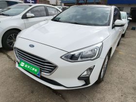 福特 福克斯 2019款 三厢 EcoBoost 180 自动锋潮型