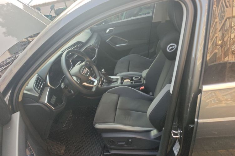 奥迪Q3 2022款 35 TFSI 时尚动感型中控内饰19