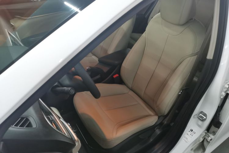 别克 英朗 2021款 典范 1.5L 自动精英型局部细节19