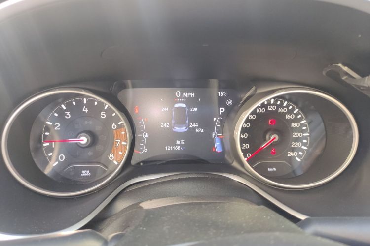 Jeep 指南者 2017款 200T 自动家享版中控内饰14