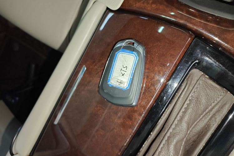 凯迪拉克XTS 2016款 28T 豪华型中控内饰7001