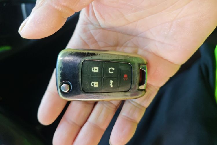 别克 君越 2013款 2.4L SIDI精英舒适型中控内饰11