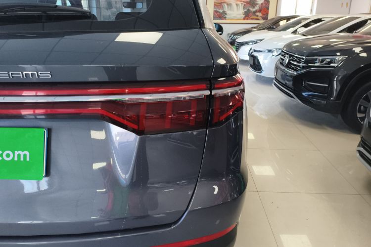 比亚迪 宋Pro 2019款 1.5T 自动精英型车身外观9