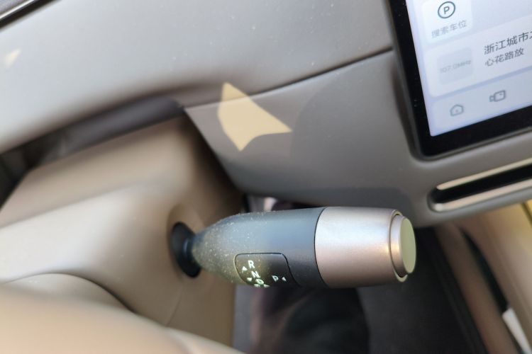 理想汽车 理想i6 2025款 两驱标准型中控内饰18