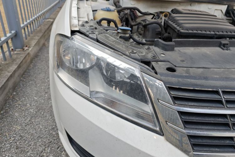 大众 朗逸 2015款 1.6L 自动风尚版车身外观8