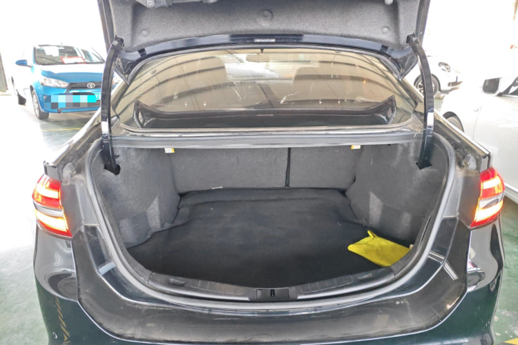 福特 蒙迪欧 2018款 EcoBoost 180 时尚型机舱底盘23