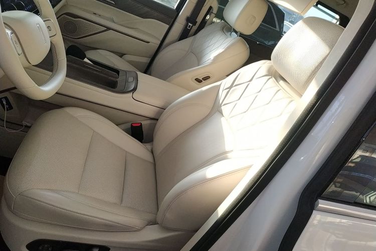 魏牌 高山 2025款 四驱高山8中控内饰19