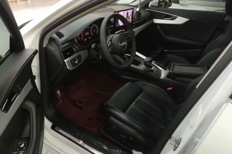 奥迪A4L 2024款 40 TFSI 时尚动感型中控内饰20