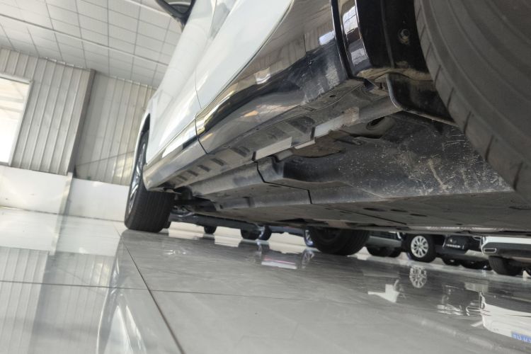 丰田 威飒 2023款 2.0L CVT两驱豪华版局部细节9002