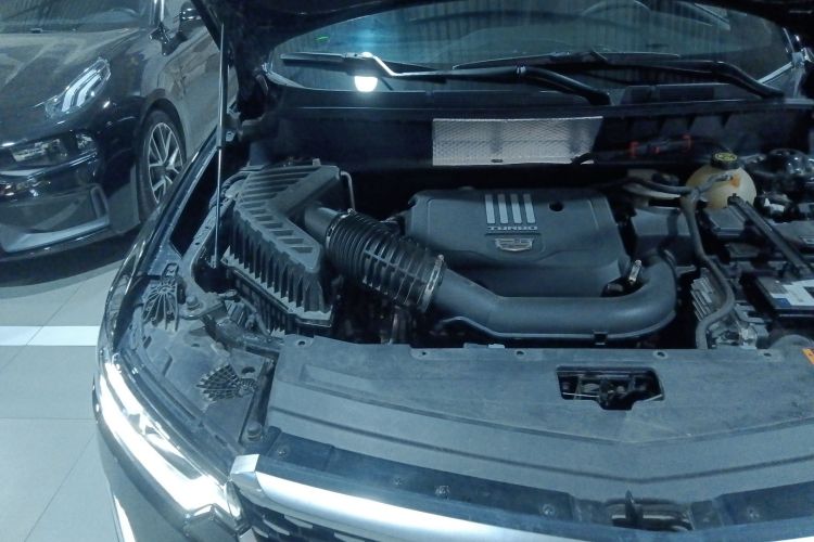 凯迪拉克XT6 2021款 28T 六座四驱豪华型机舱底盘25