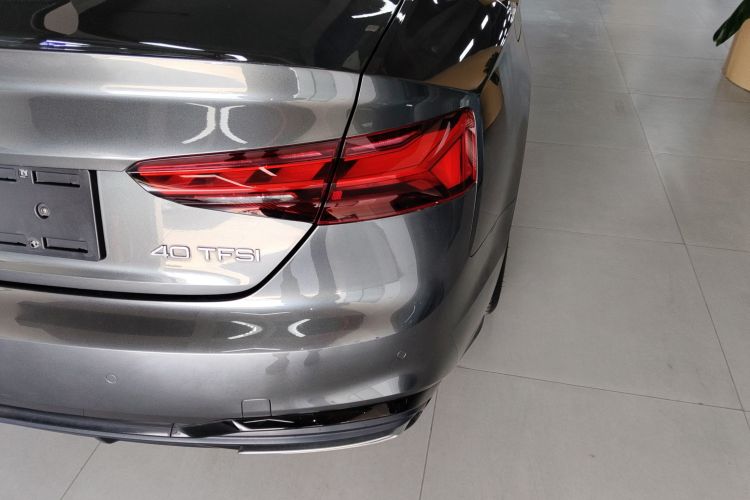 奥迪A5 2023款 Coupe 40 TFSI 时尚动感型车身外观9