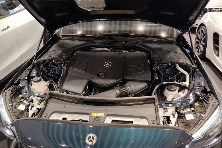 奔驰C级 2024款 改款 C 260 L 运动版机舱底盘24