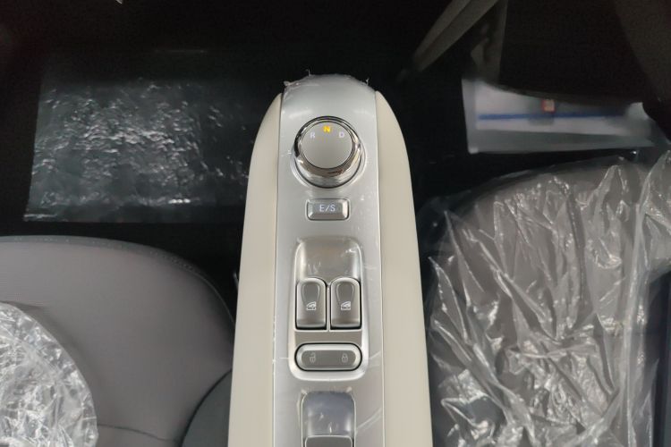 长安启源 长安Lumin 2025款 205km 香沁款中控内饰18