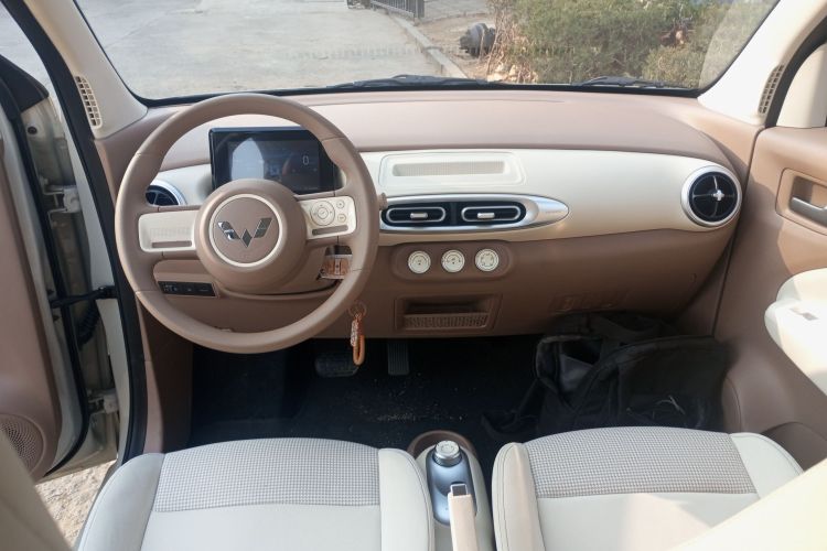 五菱汽车 宏光MINIEV 2025款 四门版 进阶款中控内饰7002