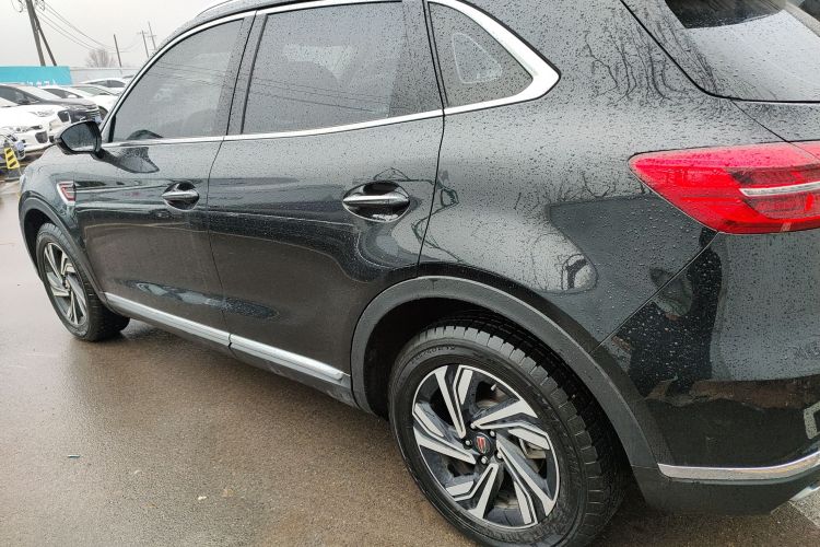 红旗HS5 2022款 改款 2.0T 智联旗享版车身外观4