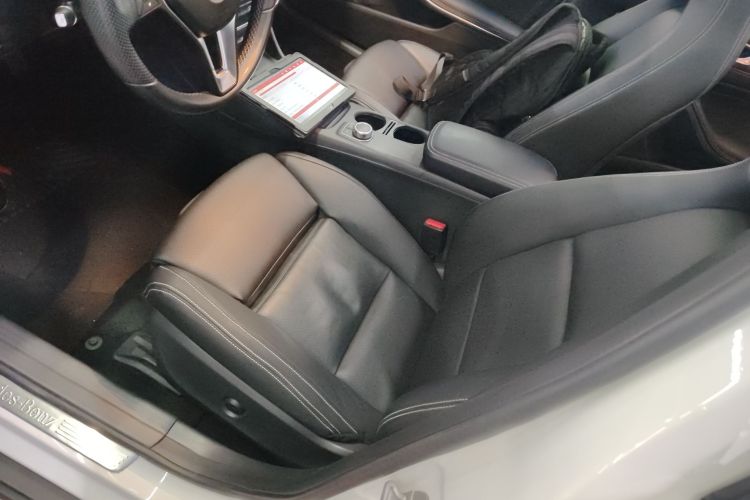 奔驰GLA 2016款 GLA 200 动感型局部细节19