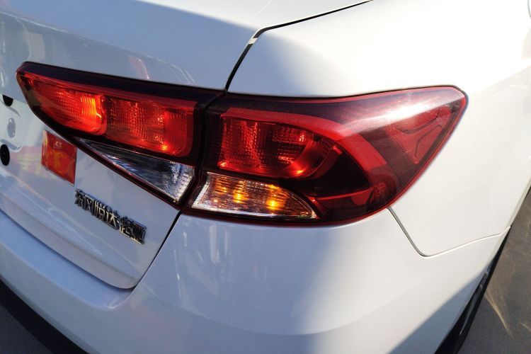 起亚 福瑞迪 2019款 1.6L 手动舒适版 国VI车身外观9