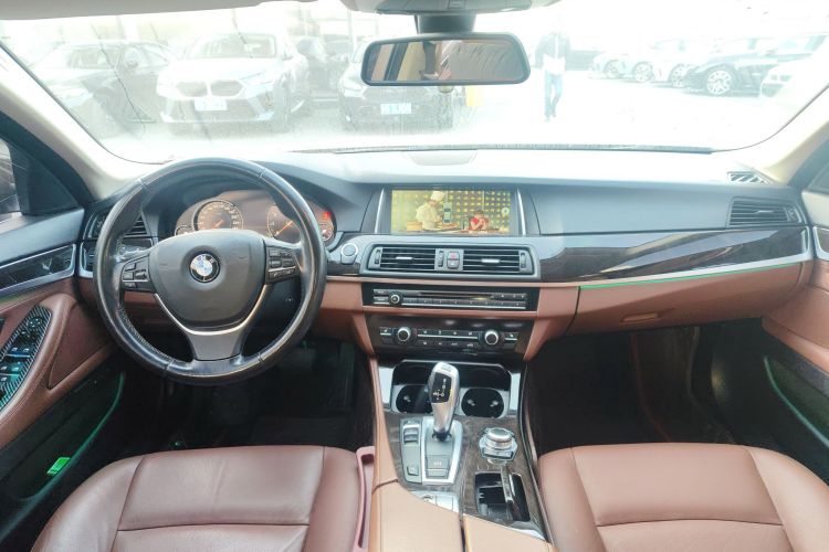 宝马5系 2017款 525Li 领先型中控内饰12