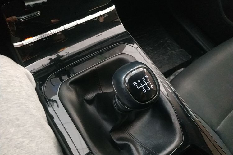 五菱汽车 五菱凯捷 2020款 1.5T 手动精英型局部细节18