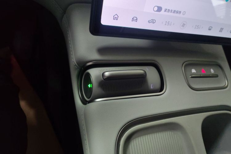 蔚来ES6 2023款 75kWh中控内饰18