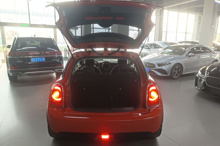 MINI 2018款 1.5T ONE PLUS机舱底盘23