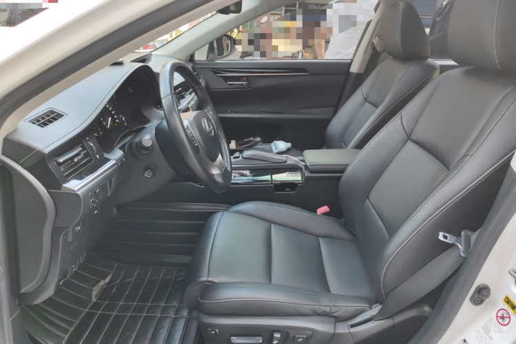 雷克萨斯ES 2013款 250 精英版中控内饰19