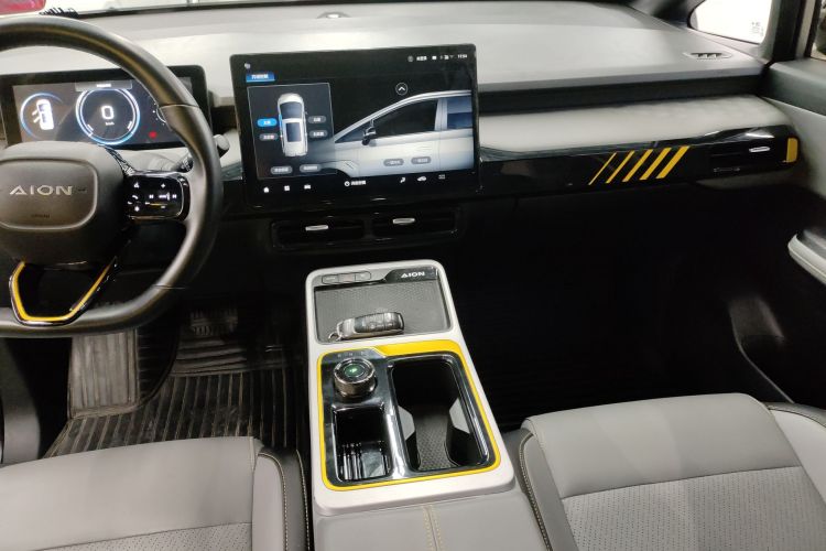 埃安 AION Y 2022款 70 智领版 磷酸铁锂中控内饰16