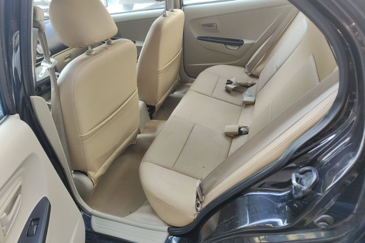 东南 V3菱悦 2014款 1.5L 手动精明版中控内饰7004