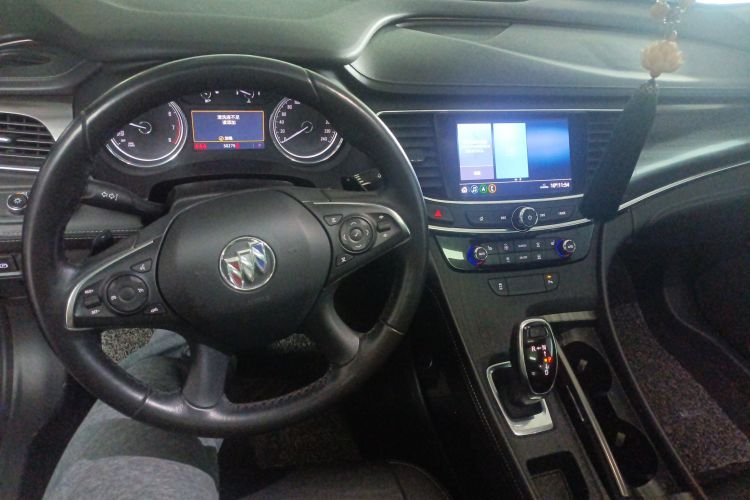 别克 君越 2021款 552T 豪华型中控内饰12