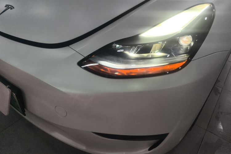 特斯拉 Model Y 2023款 长续航全轮驱动版局部细节36