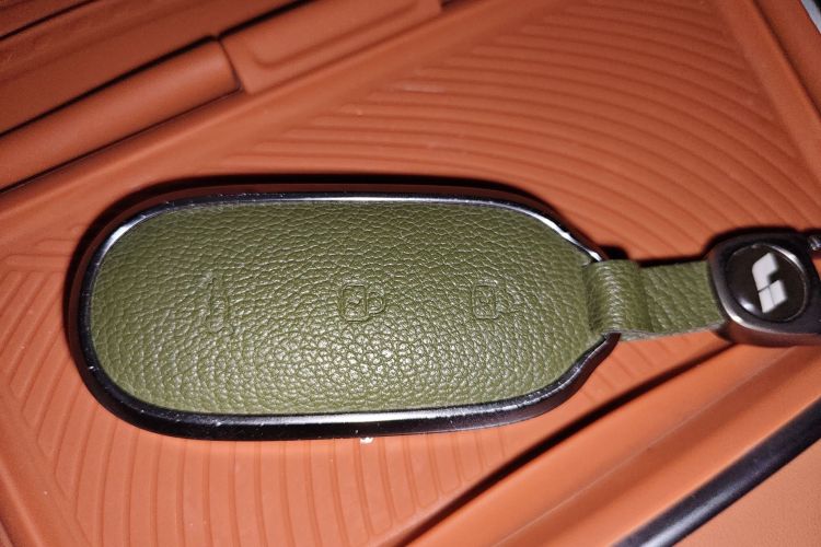 理想汽车 理想L9 2024款 Ultra中控内饰7001