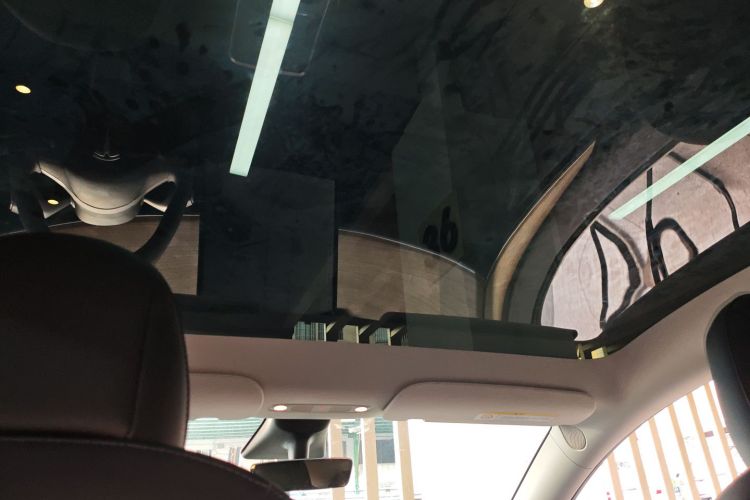 特斯拉 Model Y 2021款 长续航全轮驱动版 3D7局部细节22