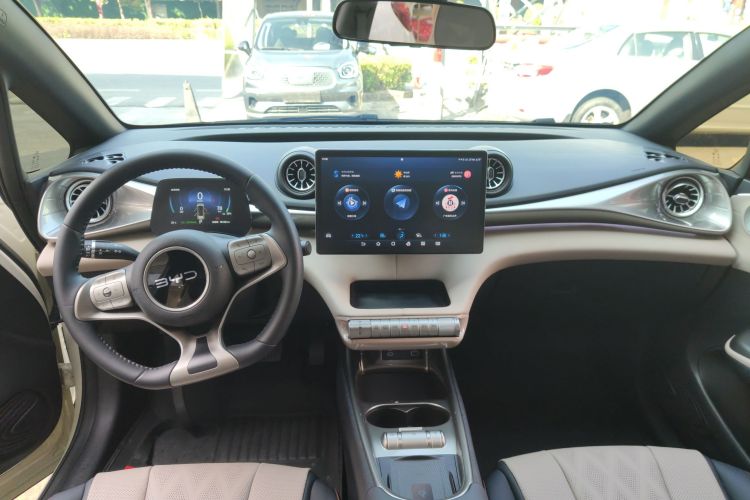 比亚迪 海豚 2024款 荣耀版 420km 时尚版中控内饰7002