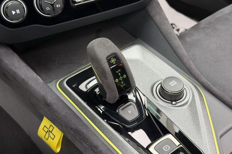 领克03 2020款 03+ 2.0TD 自动驭风版局部细节18