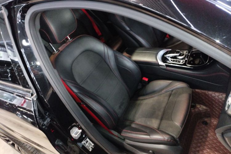 奔驰GLC轿跑 AMG 2017款 AMG GLC 43 4MATIC 轿跑SUV局部细节41