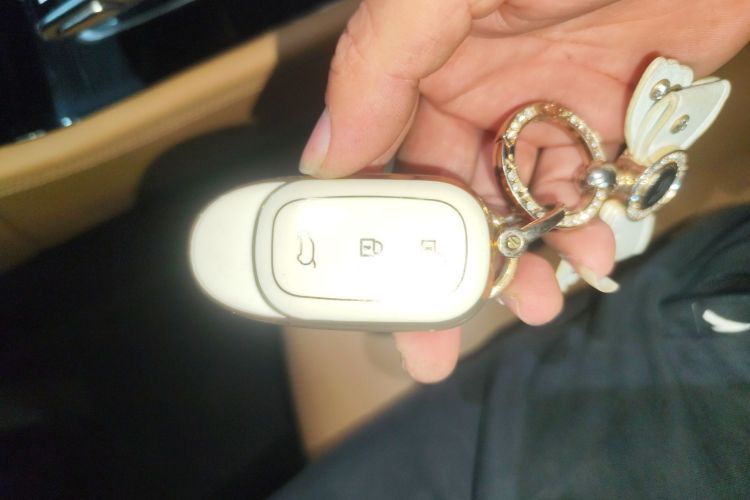 理想汽车 理想ONE 2021款 增程6座版中控内饰7001