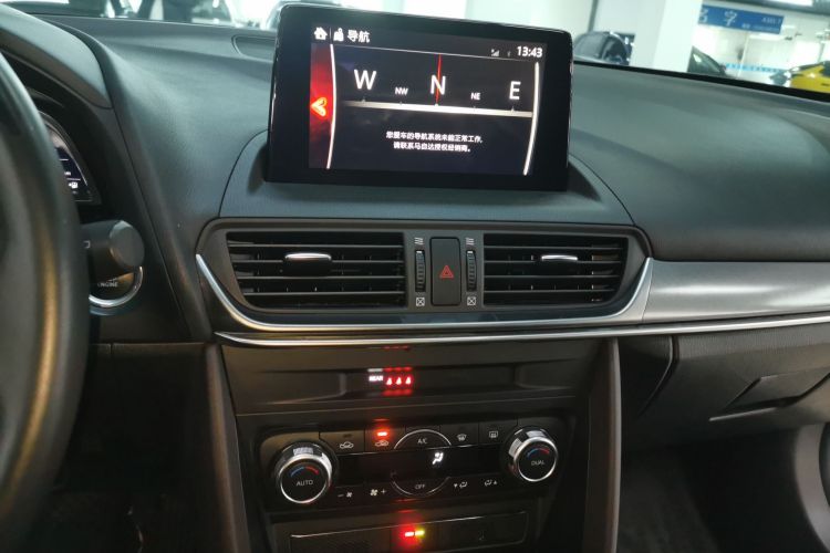 马自达CX-4 2021款 2.0L 自动两驱蓝天品位版中控内饰16